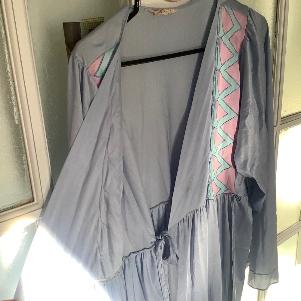 *SOLD* Beautiful vintage night gown 💖 - Picture 13 of 13